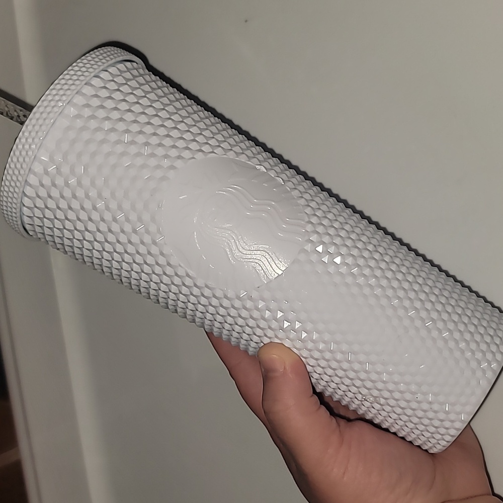 Starbucks Spring 2024 24oz Venti White Studded Bling Cold Cup - Picture 1 of 7